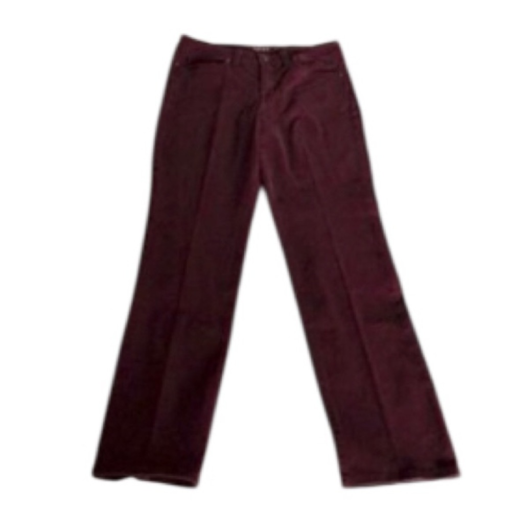 Women’s size 6 style & Co straight leg maroon jeans 98% cotton/2% elastane